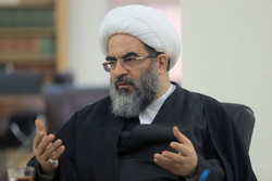 برخی رسانه‌ها فقط ظاهر دین را ترویج می‌کنند/ نظر امام خمینی(ره) در مورد دانشگاه‌ها