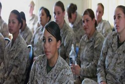امریکی بری بحری اور فضائیہ افواج میں خواتین کو ہراساں کیا جاتا ہے
