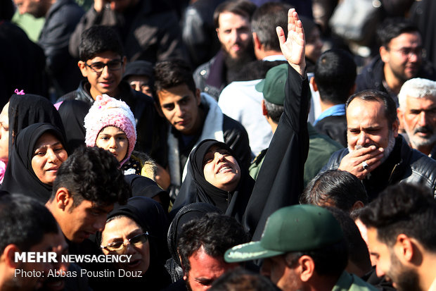 Bodies of martyred IRGC personnel arrive in Isfahan