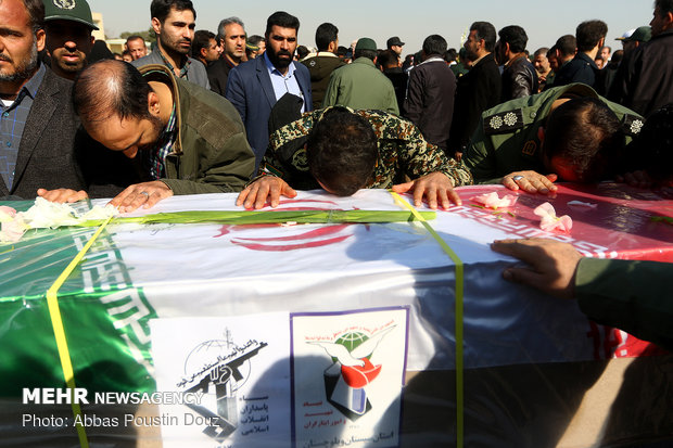 Bodies of martyred IRGC personnel arrive in Isfahan