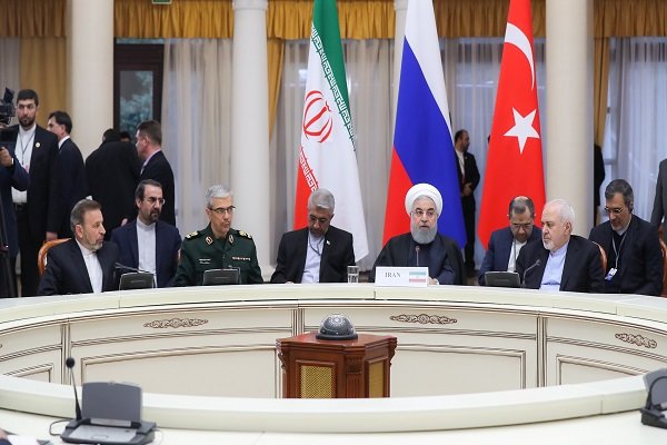 Pres. Rouhani calls for uprooting all terrorist groups in Syria