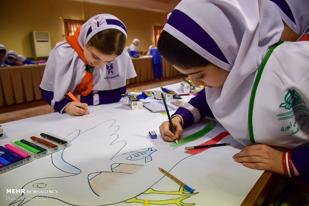 پلیس فتا برای دانش آموزان مسابقه نقاشی برگزار می کند