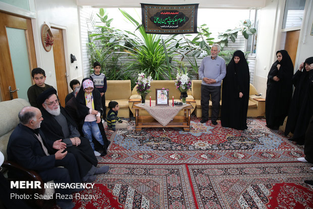 Leader’s rep. visits families of martyrs of Zahedan terrorist attack