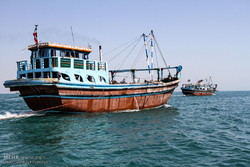 توقیف ۲ فروند قایق غیرمجاز در شهرستان قشم