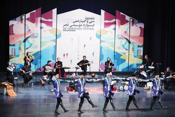 Lezgi dancers join Rastak at Fajr festival 