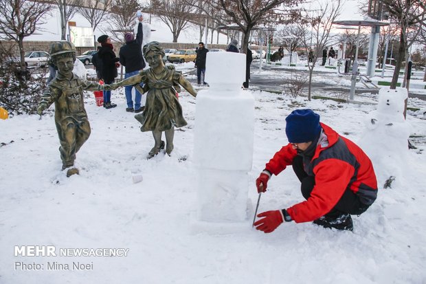 Snow sculpting competition held in Tabriz