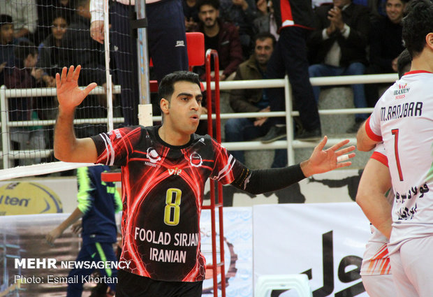 دیدار تیم های والیبال فولاد سیرجان ایرانیان و خاتم اردکان