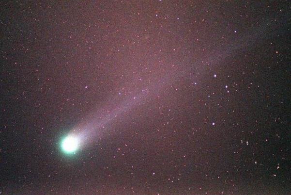 تصاویر ستاره دنباله دار سبز- آبی را ببینید