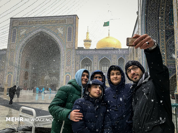 Snowfall blankets Imam Reza (AS) holy shrine