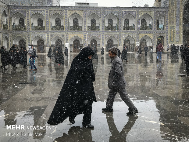 Snowfall blankets Imam Reza (AS) holy shrine