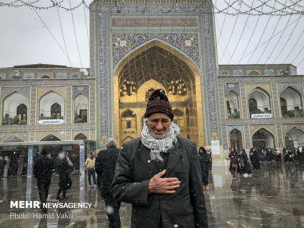 Snowfall blankets Imam Reza (AS) holy shrine