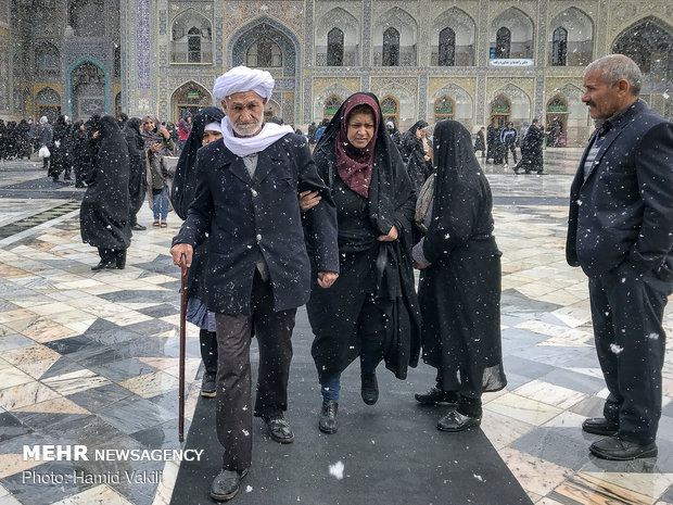 Snowfall blankets Imam Reza (AS) holy shrine