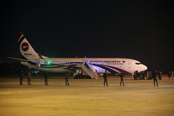 هواپیمای اندونزیایی ربوده شد/گروگانگیری خلبان و ۵ مسافر آن