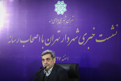 بسیج شهرداری تهران برای اصلاح اشکالات تابلوهای شهری