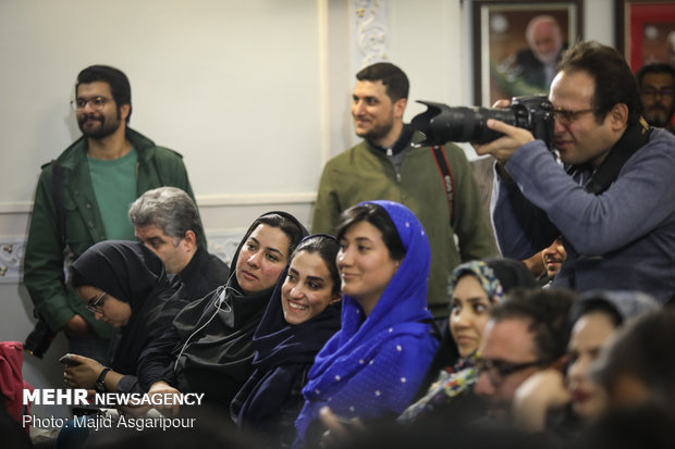 Tehran's mayor attends 1st presser 