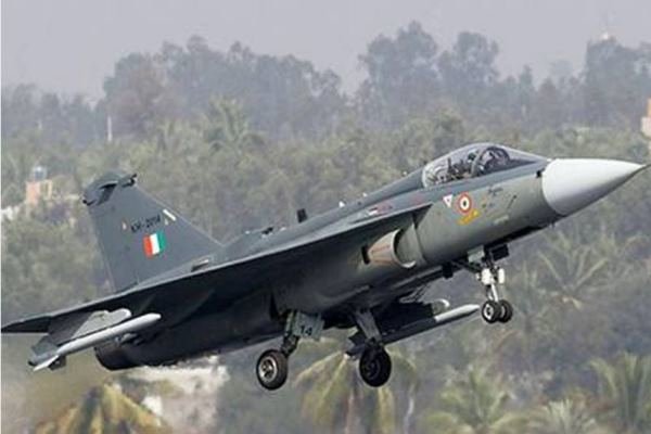 پاکستان میں حملے پر سوال اٹھانے والوں کو طیارے کے ساتھ باندھ کر پھینک دیا جائے، بھارتی وزیر