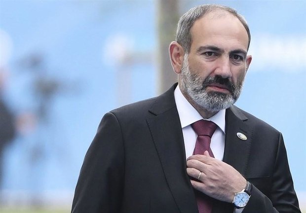 Armenian PM lands in Tehran for politico-economic talks