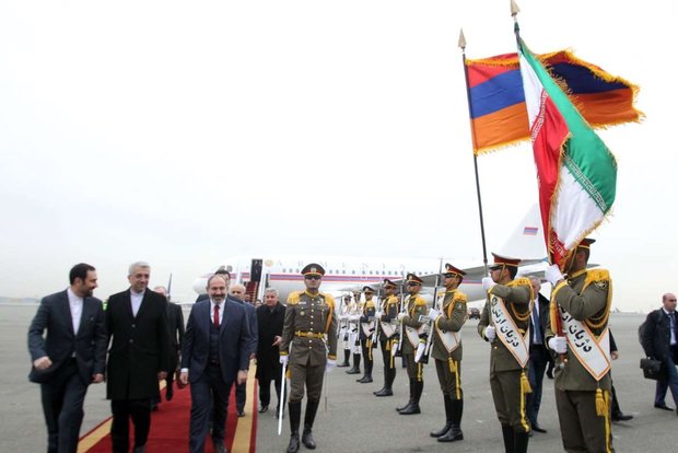 VIDEO: Armenian PM welcomed at Tehran’s Mehrabad Airport