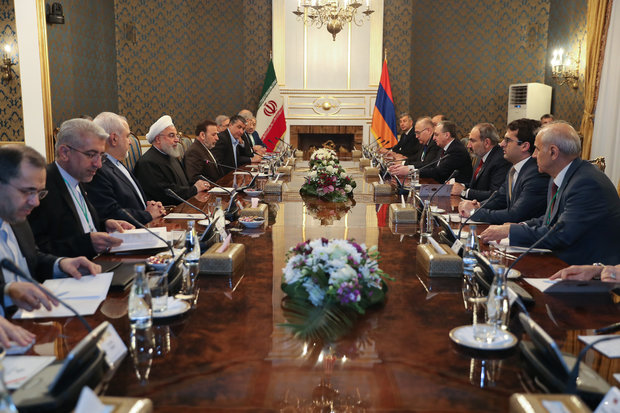روحاني: نأمل أن نرى مزيداً من التفاهم والاتفاقيات في ظل الحكومة الأرمينية الجديدة 