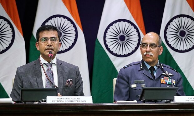 بھارتی وزارت خارجہ نے پائلٹ کے لاپتہ ہونے کی تصدیق کردی