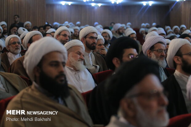 Isfahan hosts conf. on “2nd Phase of Revolution Statement”