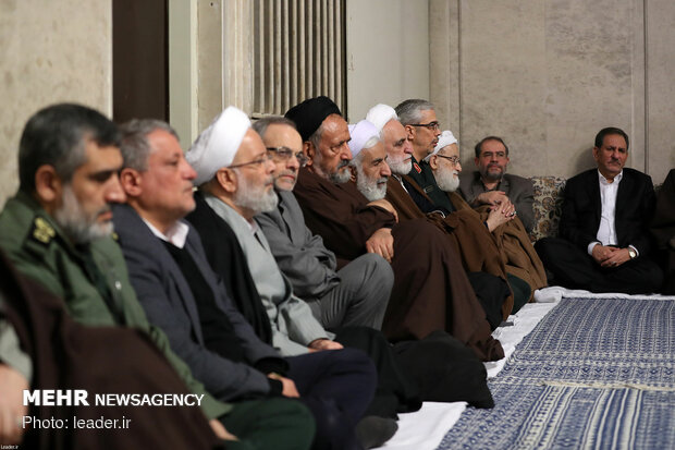 Leader attends memorial ceremony for late Ayatollay Momen