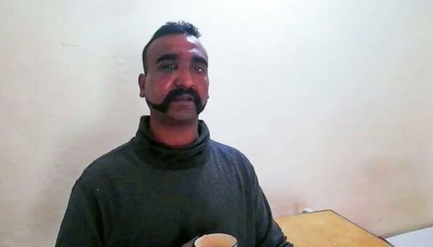 بھارتی پائلٹ کو واہگہ بارڈر پر بھارتی حکام کے حوالے کیا جائے گا