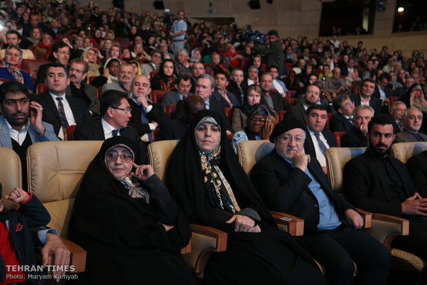 Iranian, regional officials and artists celebrate Noruz
