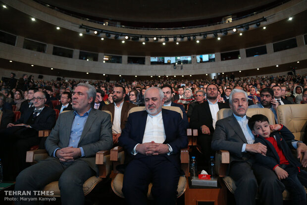 Iranian, regional officials and artists celebrate Noruz