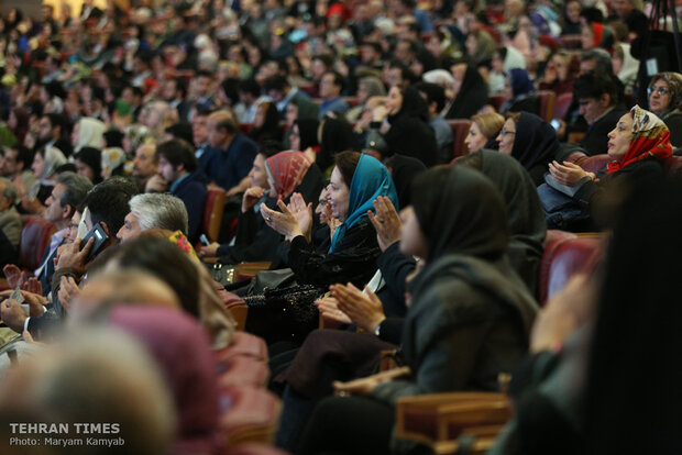 Iranian, regional officials and artists celebrate Noruz