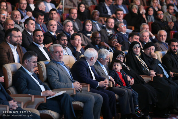 Iranian, regional officials and artists celebrate Noruz