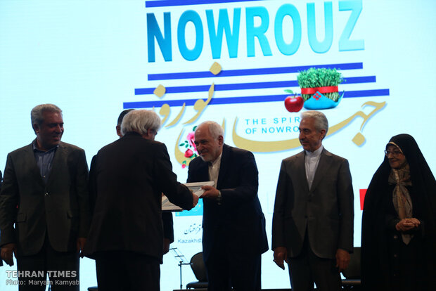 Iranian, regional officials and artists celebrate Noruz