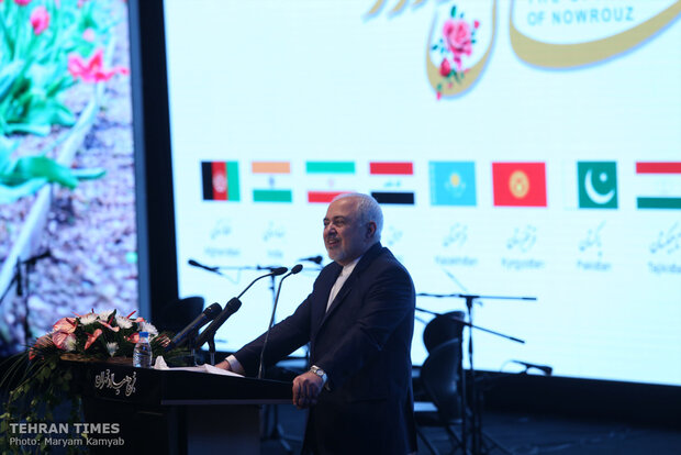 Iranian, regional officials and artists celebrate Noruz