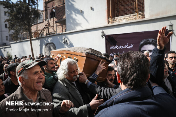 تشييع الفنان الايراني خشايار الوند