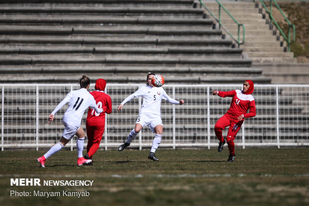 İran-Belarus Kadın Futbol Milli Takımları Maçından Kareler