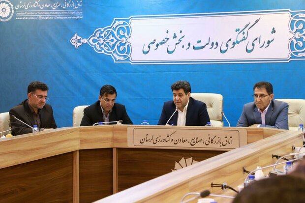 مدیریت بحران‌زده لرستان/از سرماخوردگی استاندار تا روزه سکوت معاون