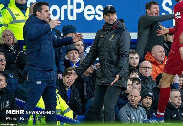 دیدار تیم های فوتبال اورتون و لیورپول‎