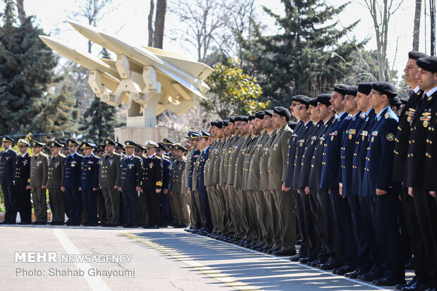 مراسم حفل تخرج دفعة جديدة من طلاب جامعة "دافوس" العسكرية