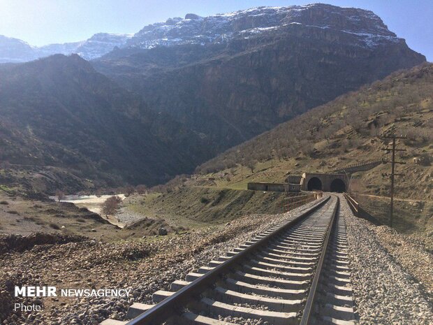 عملیات اجرایی ساخت تونل قطار برقی مشهد-گلبهار آغاز شد