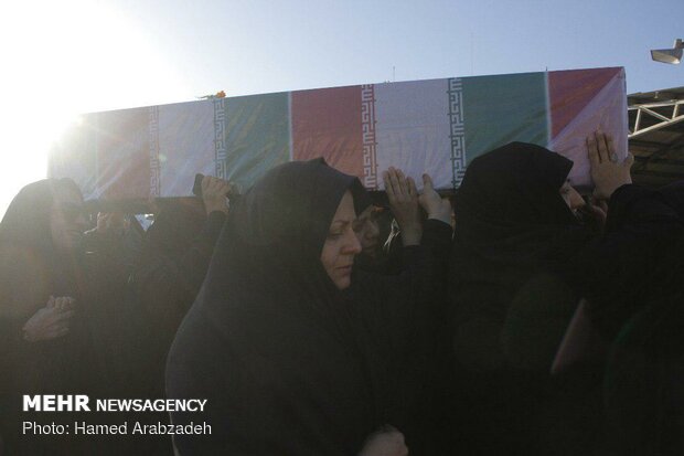 ورود پیکر مطهر سه شهید گمنام دفاع مقدس به جزیره خارگ