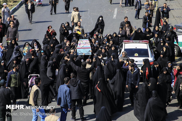 مراسم تدفین شهدای گمنام در دانشگاه تهران جنوب