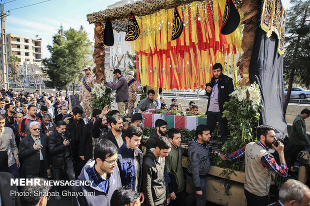مراسم تدفین شهدای گمنام در دانشگاه تهران جنوب