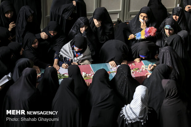 مراسم تدفین شهدای گمنام در دانشگاه تهران جنوب