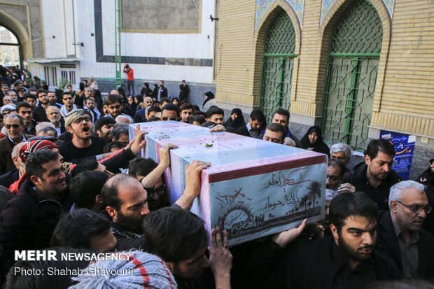 مراسم تدفین شهدای گمنام در دانشگاه تهران جنوب