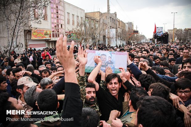 تشییع پیکر حمید محمدرضایی شهید مدافع حرم در تاکستان