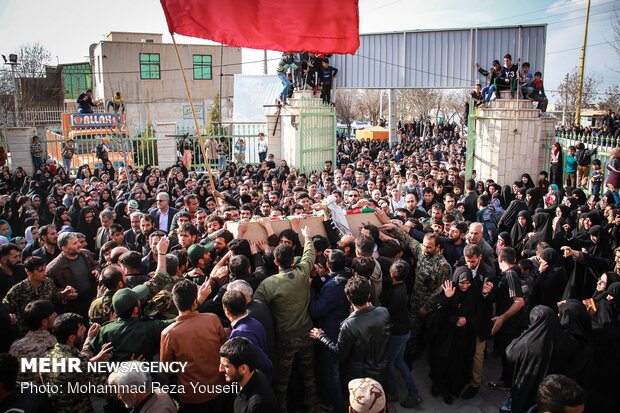 تشییع پیکر حمید محمدرضایی شهید مدافع حرم در تاکستان