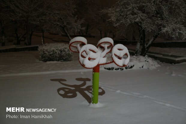 شب برفی همدان