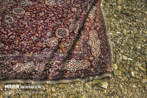 قالیشویی سنتی در روستاهای بجنورد