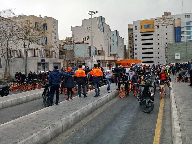 تاکید شهردار تهران بر ضرورت گسترش مسیرهای دوچرخه‌سواری


