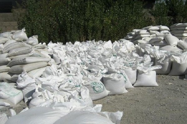 توزیع بیش از ۱۰۰۰ تن کود شیمیایی در شهرستان شهرکرد